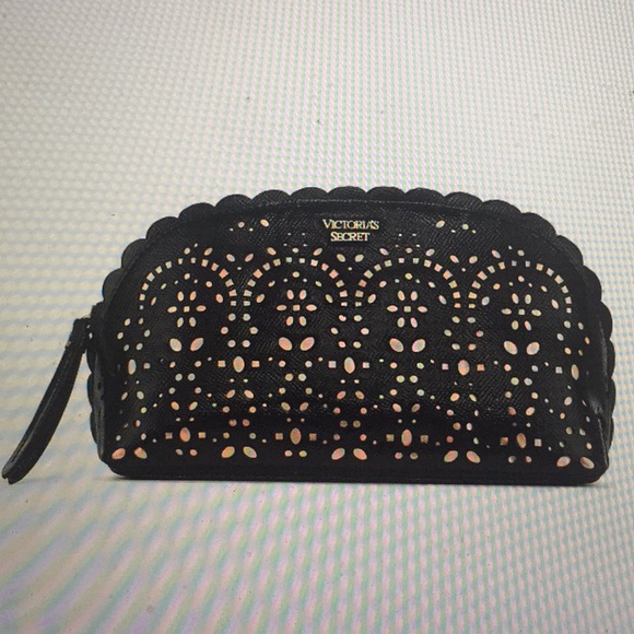 VICTORIA’S SECRET - PETAL EDGE BEAUTY BAG - Picture 3 of 10